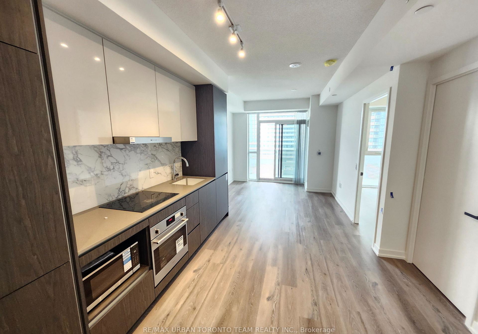 28-interchange-way-vaughan-ontario-n12257850