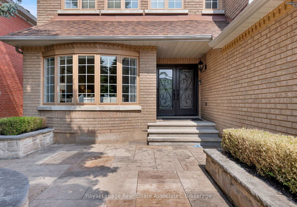 86-clarendon-drive-richmond-hill-ontario-n12257857