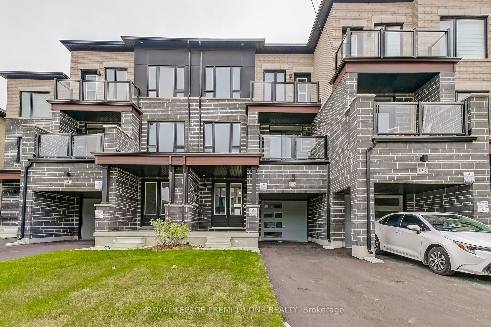 137-tennant-circle-e-vaughan-ontario-n12258907
