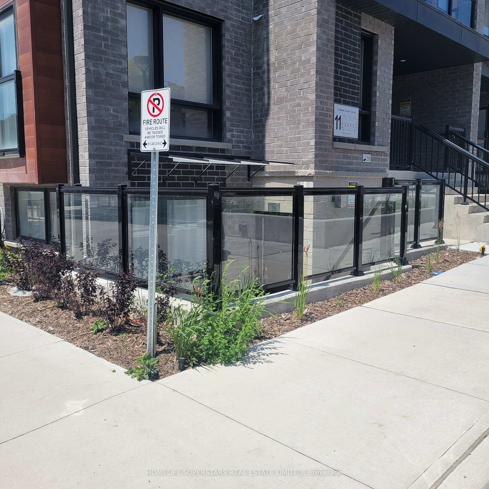 11-lytham-green-circle-newmarket-ontario-n12260503