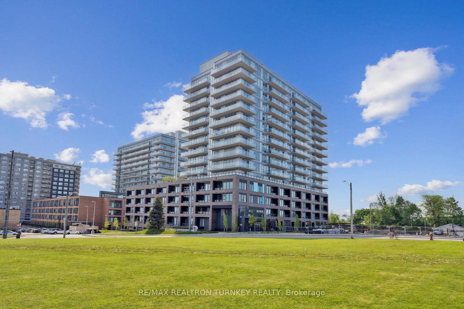 185-deerfield-road-newmarket-ontario-n12260546