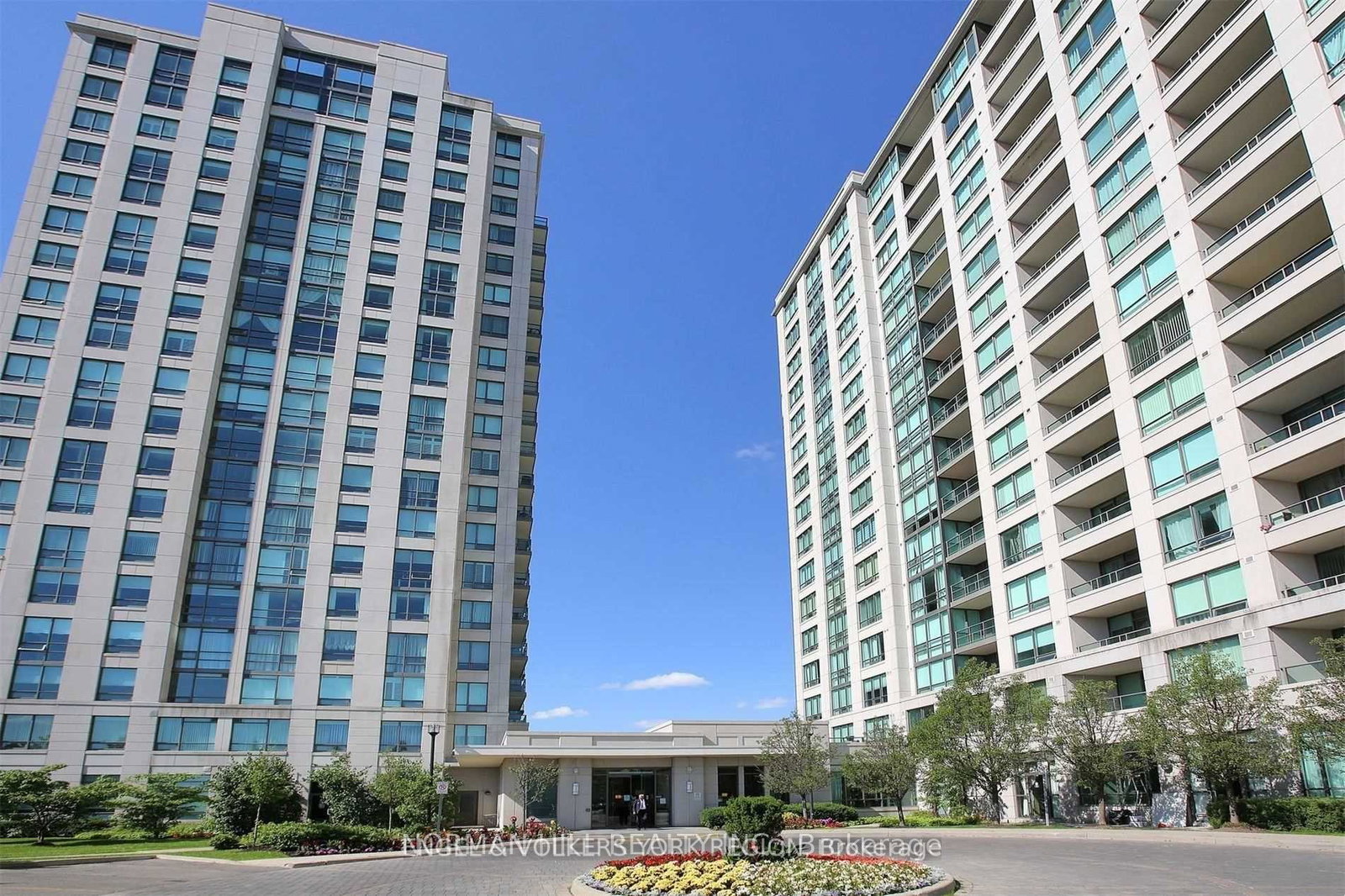 88-promenade-circle-n-vaughan-ontario-n12262135