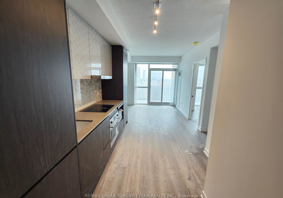 28-interchange-way-vaughan-ontario-n12262148