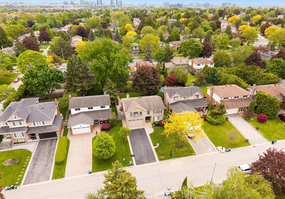 33-hagerman-boulevard-markham-ontario-n12263302