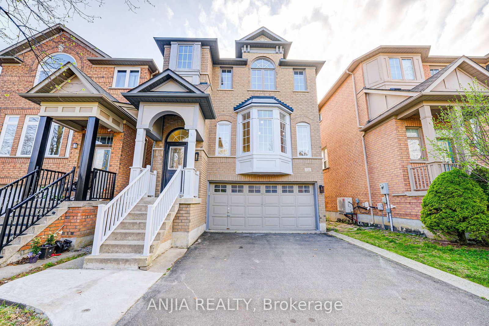 14-fairlawn-avenue-markham-ontario-n12263390