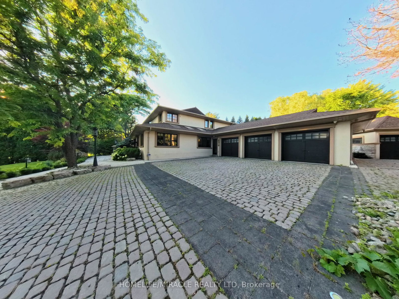 211-woodland-acres-crescent-vaughan-ontario-n12264560