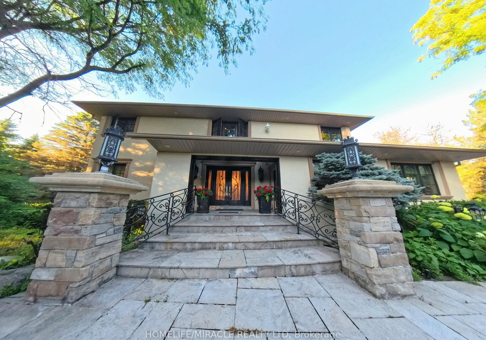 211-woodland-acres-crescent-vaughan-ontario-n12264560