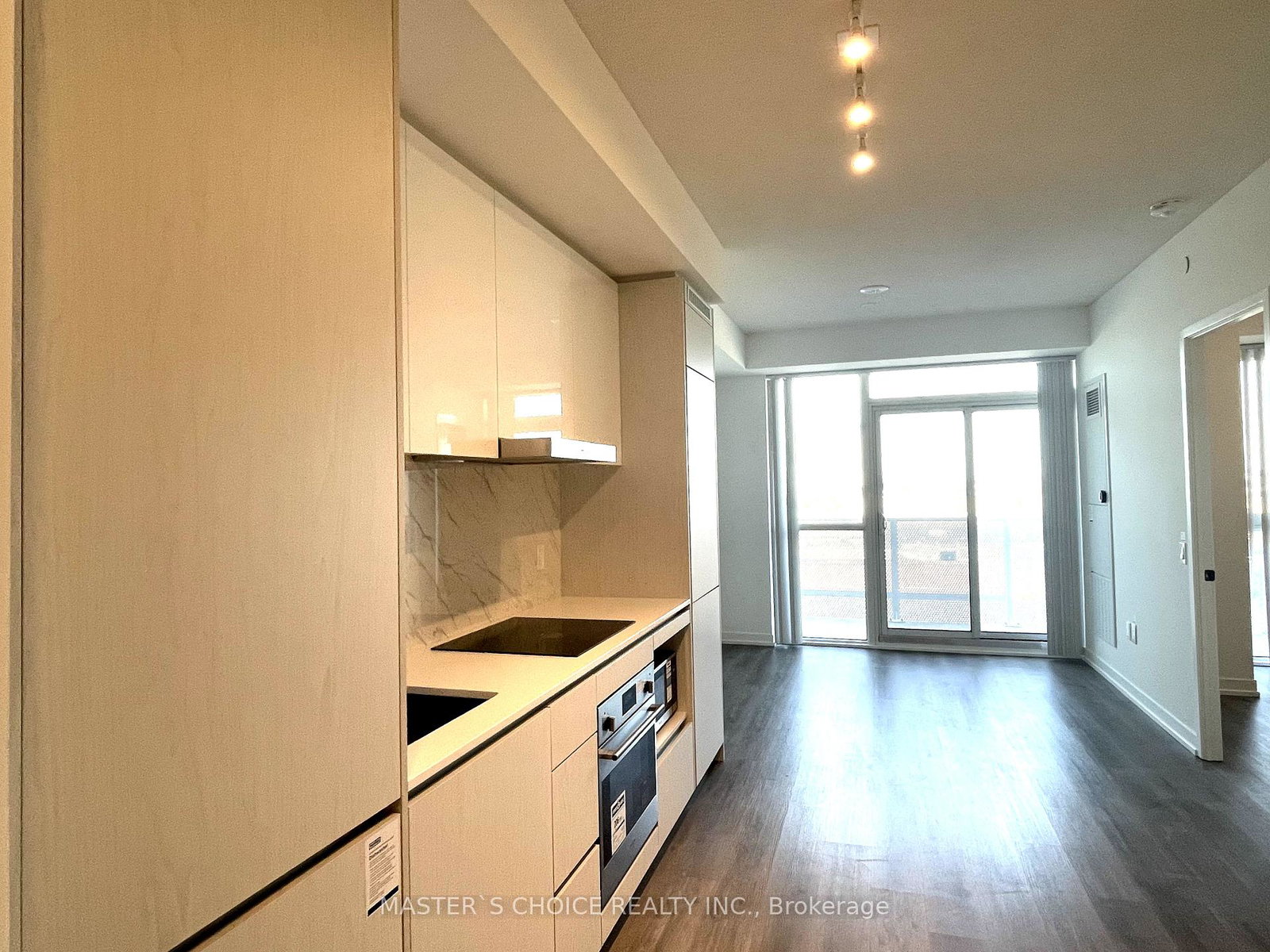 28-interchange-way-vaughan-ontario-n12264792