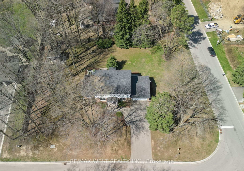 24-cedarwood-crescent-king-ontario-n12264941