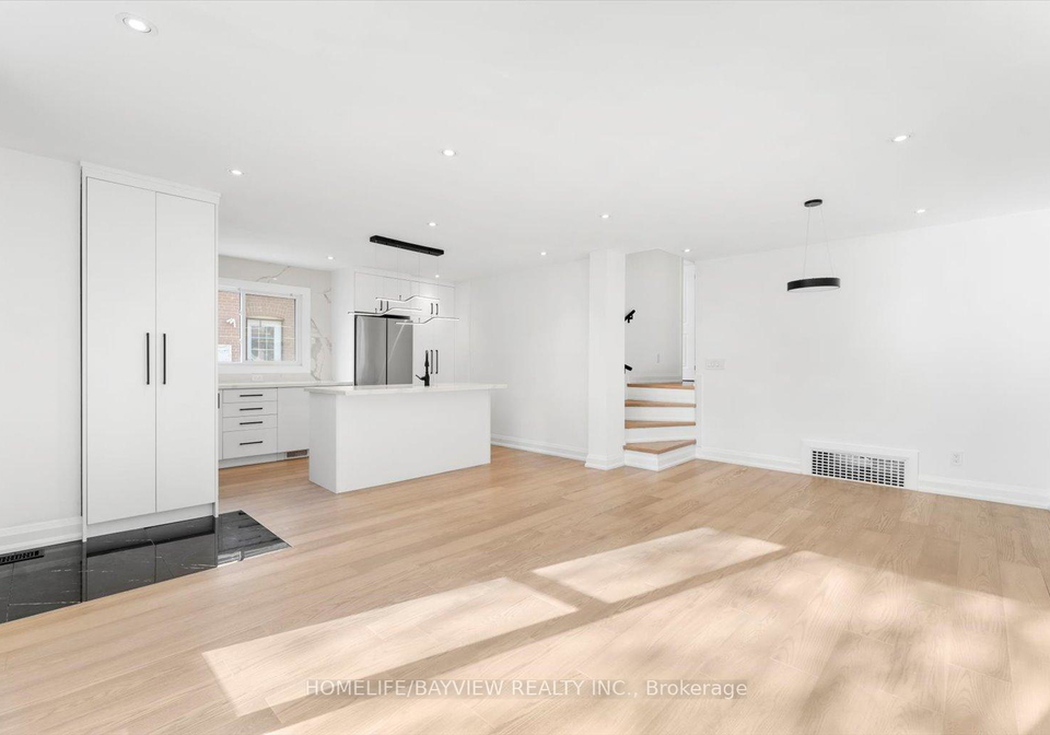101-sheldon-avenue-newmarket-ontario-n12266635