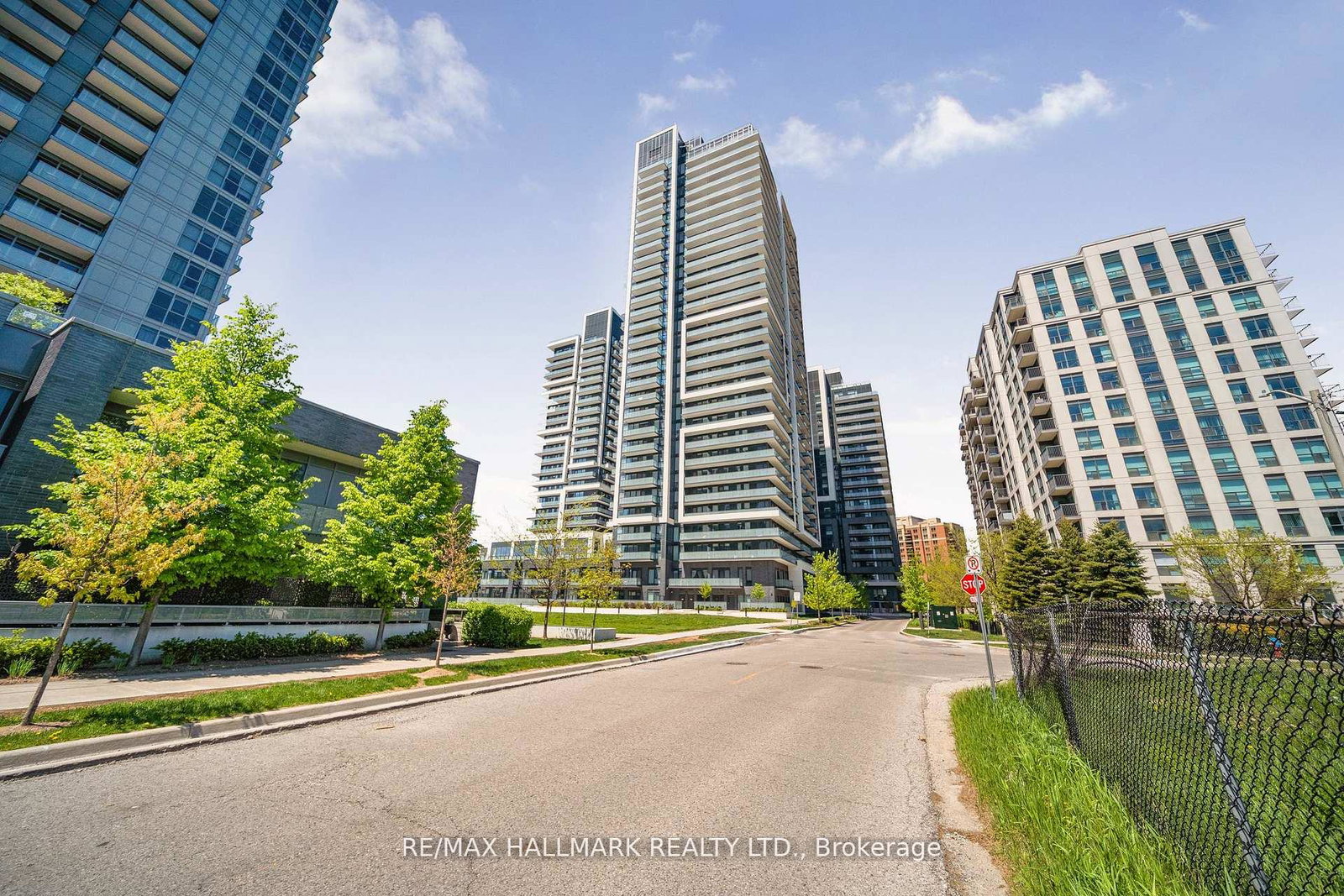 105-oneida-crescent-richmond-hill-ontario-n12267553