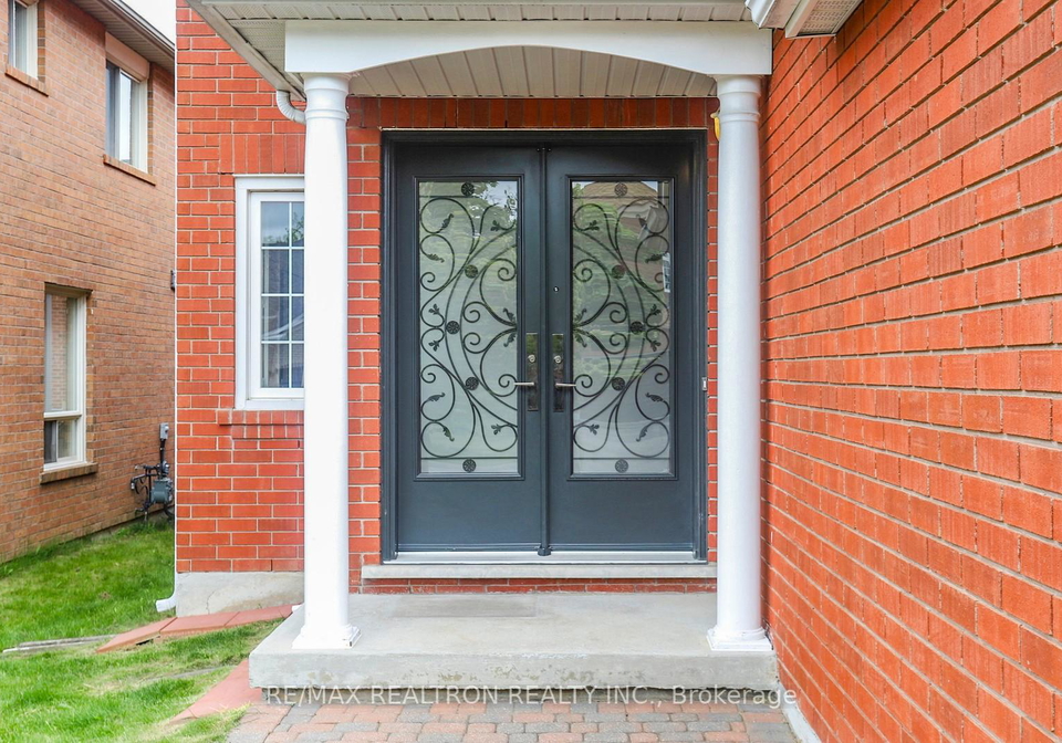 7-jaguar-gate-richmond-hill-ontario-n12267945
