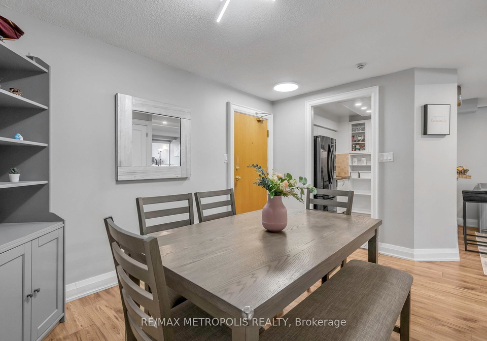 326-major-mackenzie-drive-e-richmond-hill-ontario-n12268017