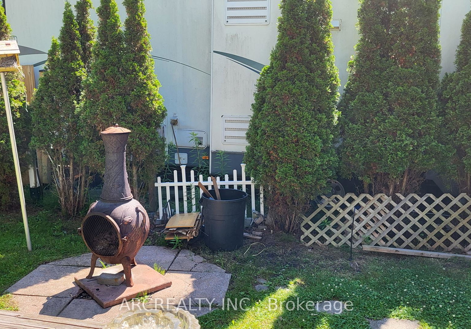 10-woody-way-way-georgina-ontario-n12268128