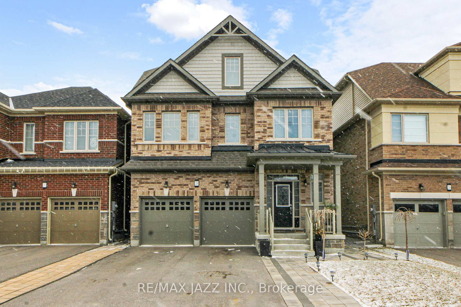 208-frederick-pearson-street-east-gwillimbury-ontario-n12269044