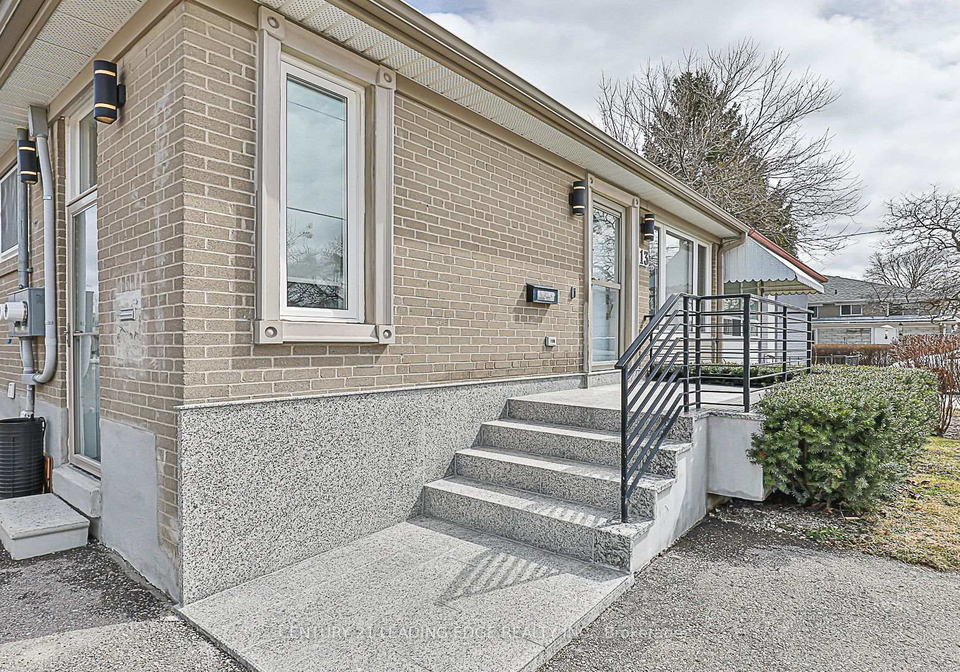 13-richardson-drive-aurora-ontario-n12269871