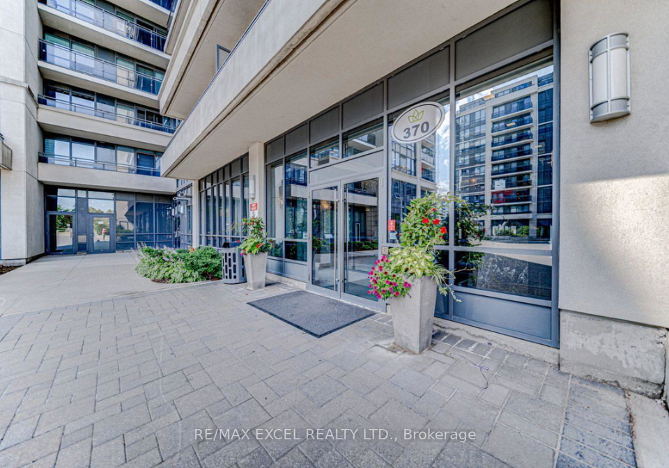 370-highway-7-e-richmond-hill-ontario-n12270381