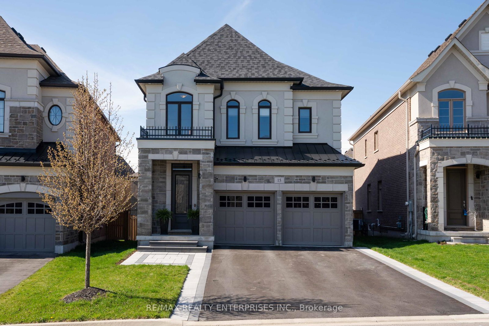 15-botelho-circle-aurora-ontario-n12270831