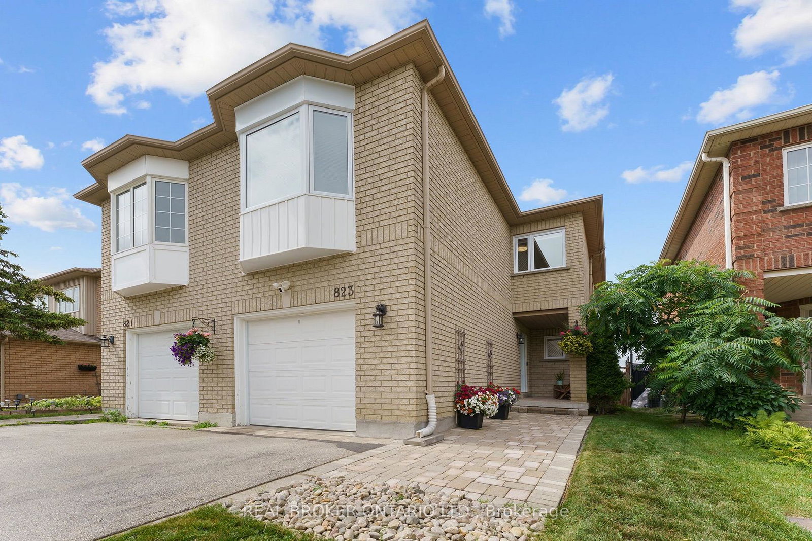 823-pucks-place-newmarket-ontario-n12271099