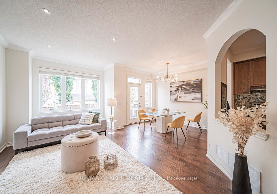 104-harvest-hills-boulevard-east-gwillimbury-ontario-n12272015