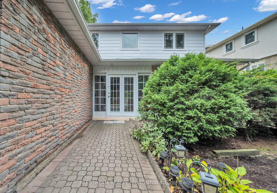 9-liebeck-crescent-markham-ontario-n12273615