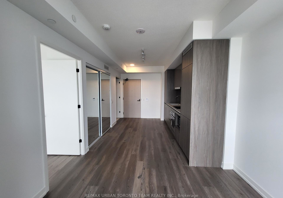 28-interchange-way-vaughan-ontario-n12274544