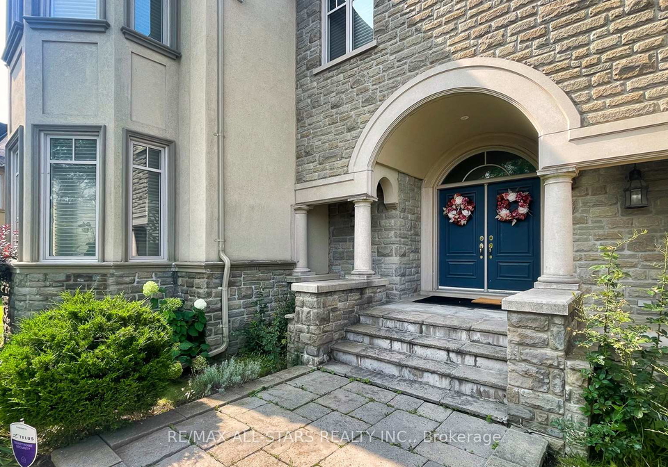 70-richard-lovat-court-vaughan-ontario-n12274801