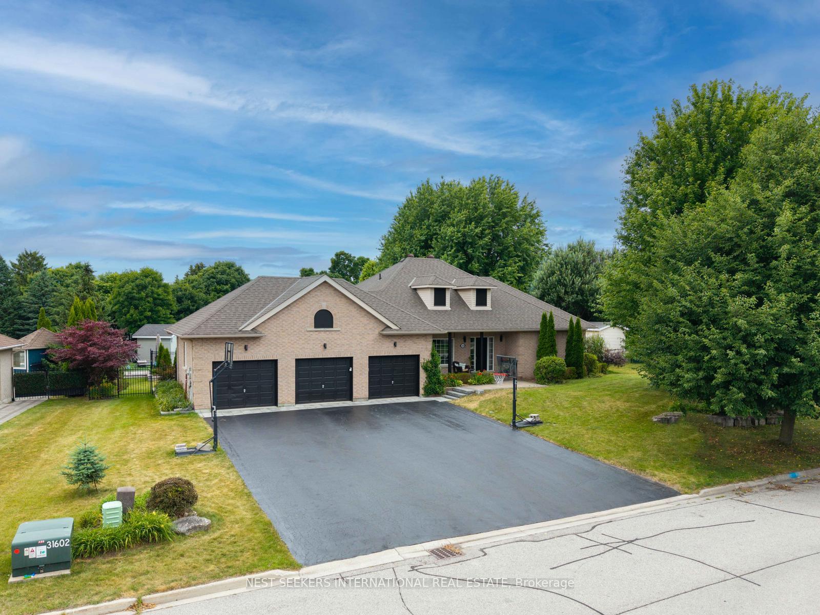 114-ward-avenue-east-gwillimbury-ontario-n12275191