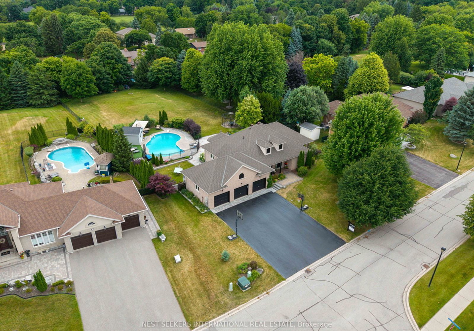 114-ward-avenue-east-gwillimbury-ontario-n12275191