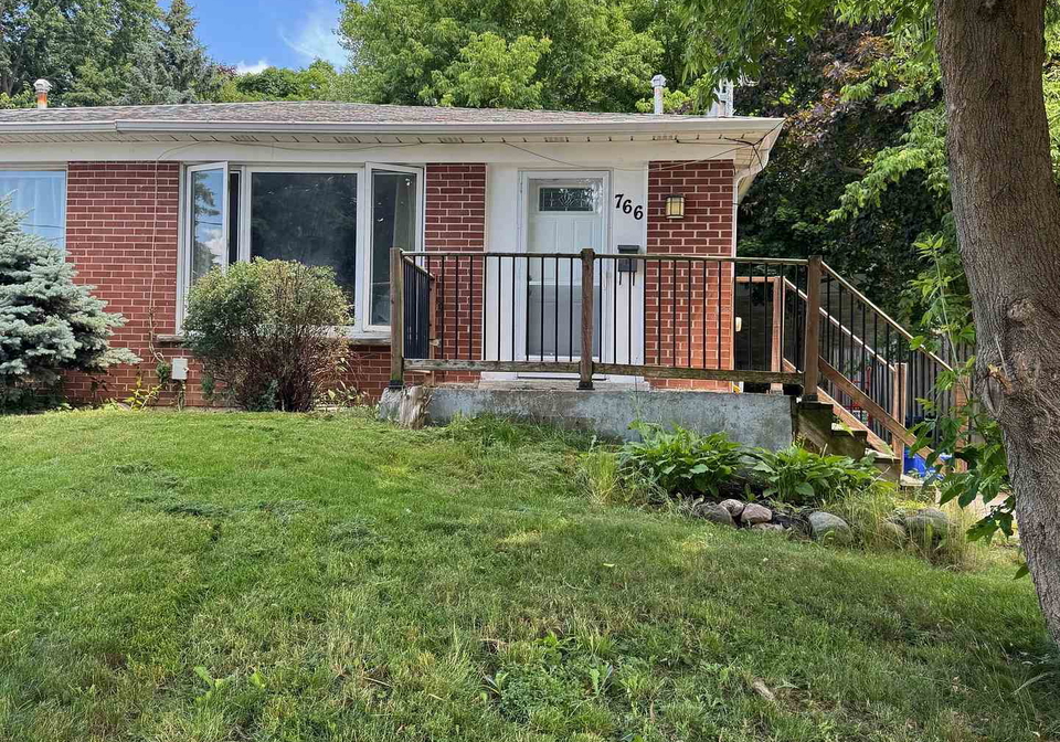 766-sunnypoint-drive-newmarket-ontario-n12276578