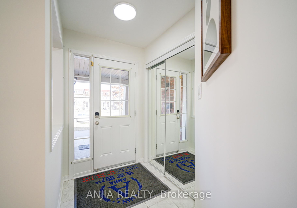 42-gas-lamp-lane-markham-ontario-n12277168
