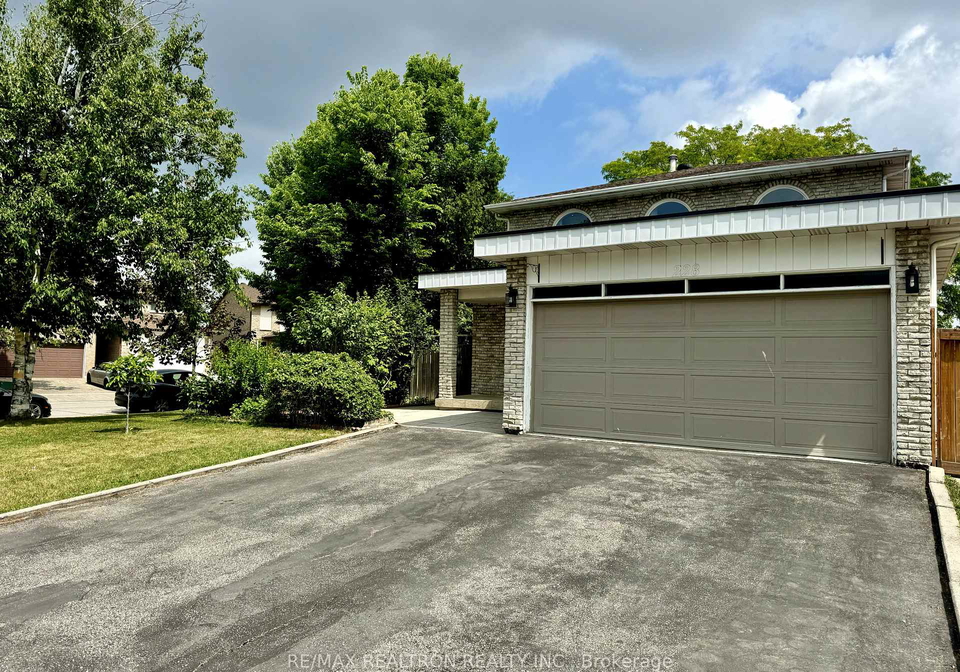 228-risebrough-circle-markham-ontario-n12277255