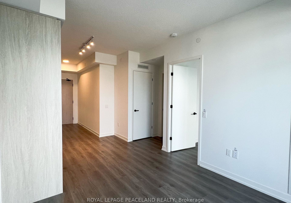 28-interchange-way-vaughan-ontario-n12279007