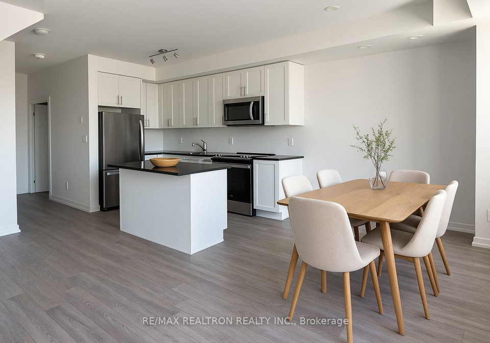 18-lytham-green-circle-newmarket-ontario-n12280125