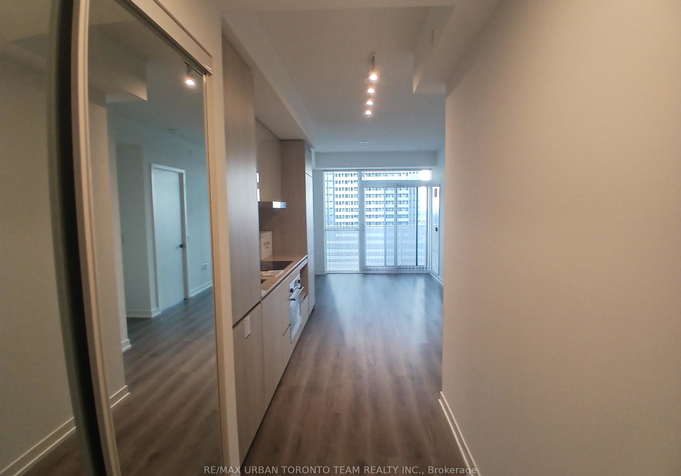 28-interchange-way-vaughan-ontario-n12280164