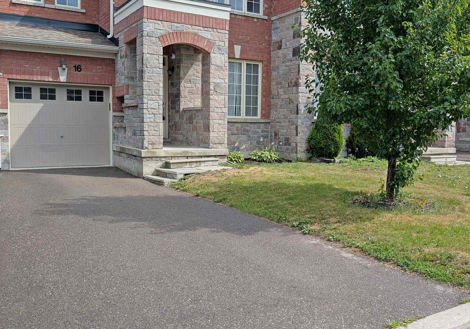 16-frederick-pearson-street-east-gwillimbury-ontario-n12280819
