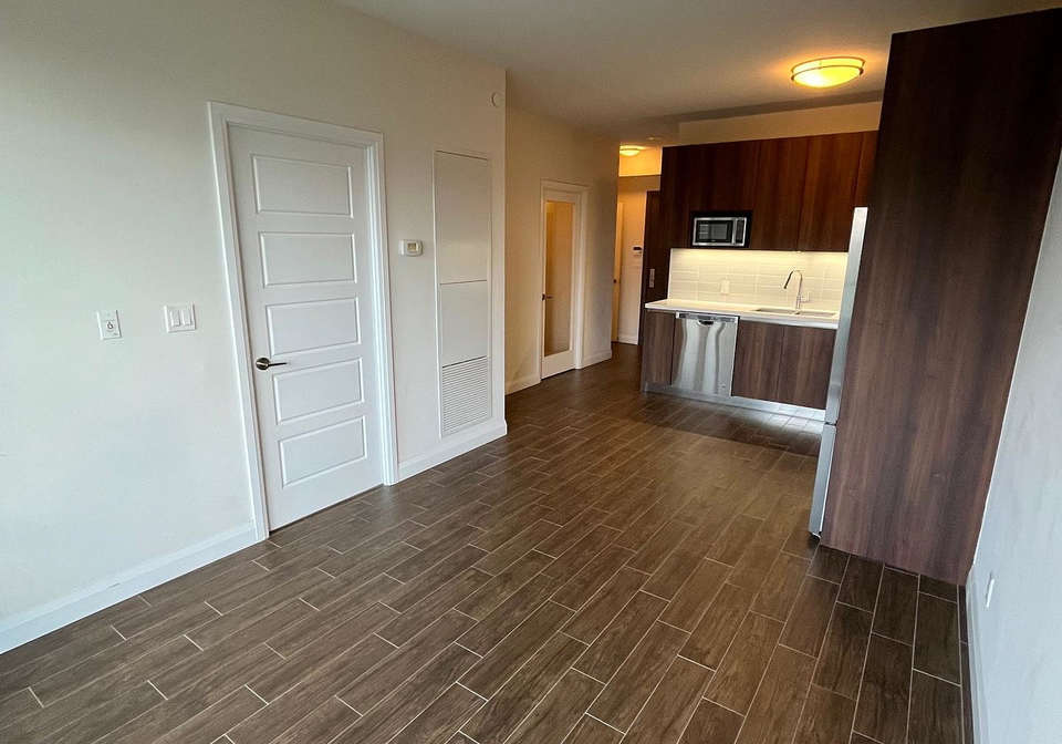 15-water-walk-drive-markham-ontario-n12280958