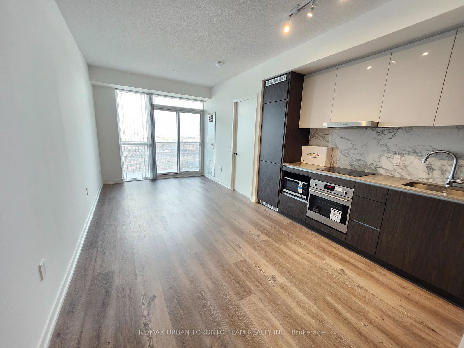 28-interchange-way-vaughan-ontario-n12281115