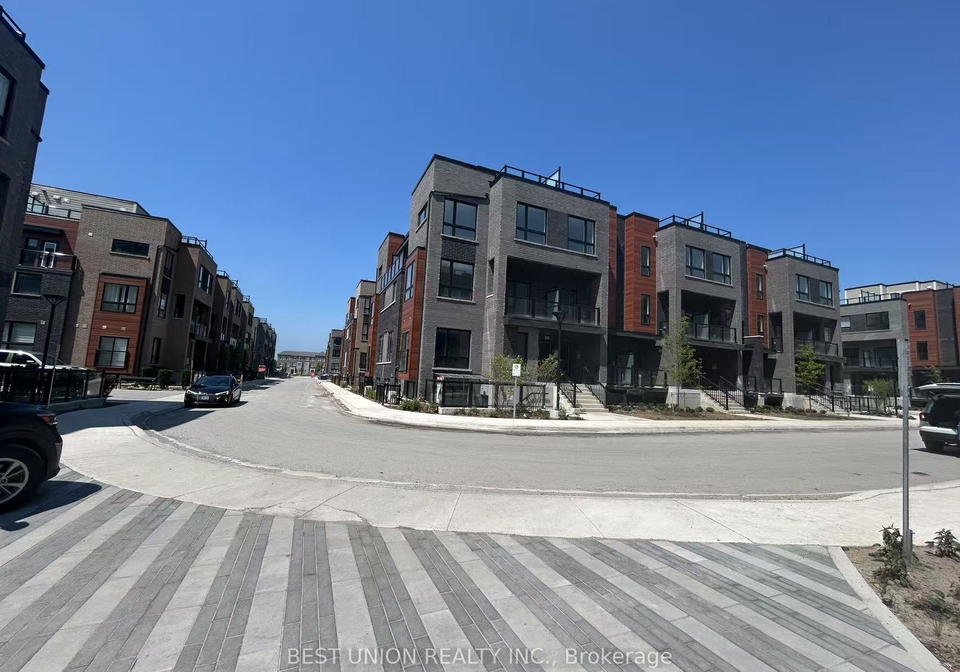 22-lytham-green-circle-newmarket-ontario-n12282205