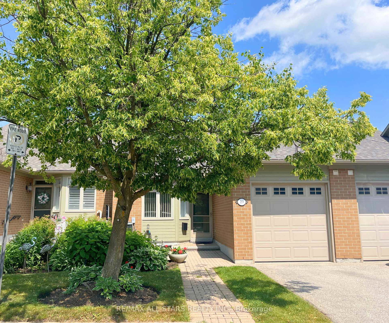 19-christina-falls-way-markham-ontario-n12282434