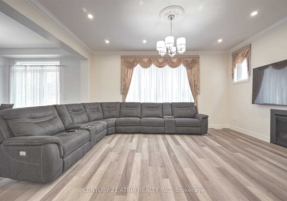 56-charlotte-abby-drive-east-gwillimbury-ontario-n12284923