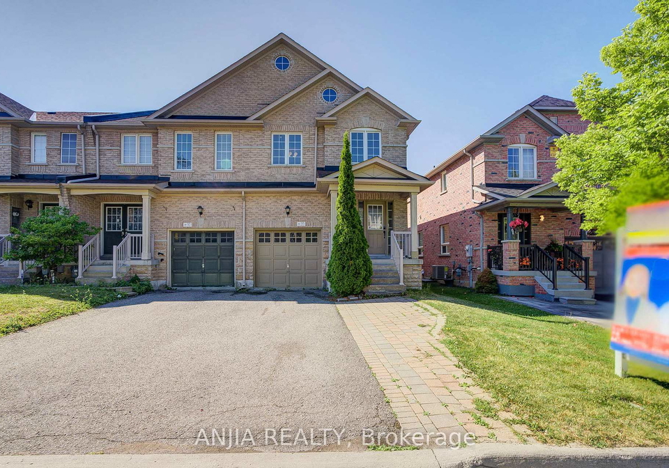 35-martell-gate-aurora-ontario-n12285399
