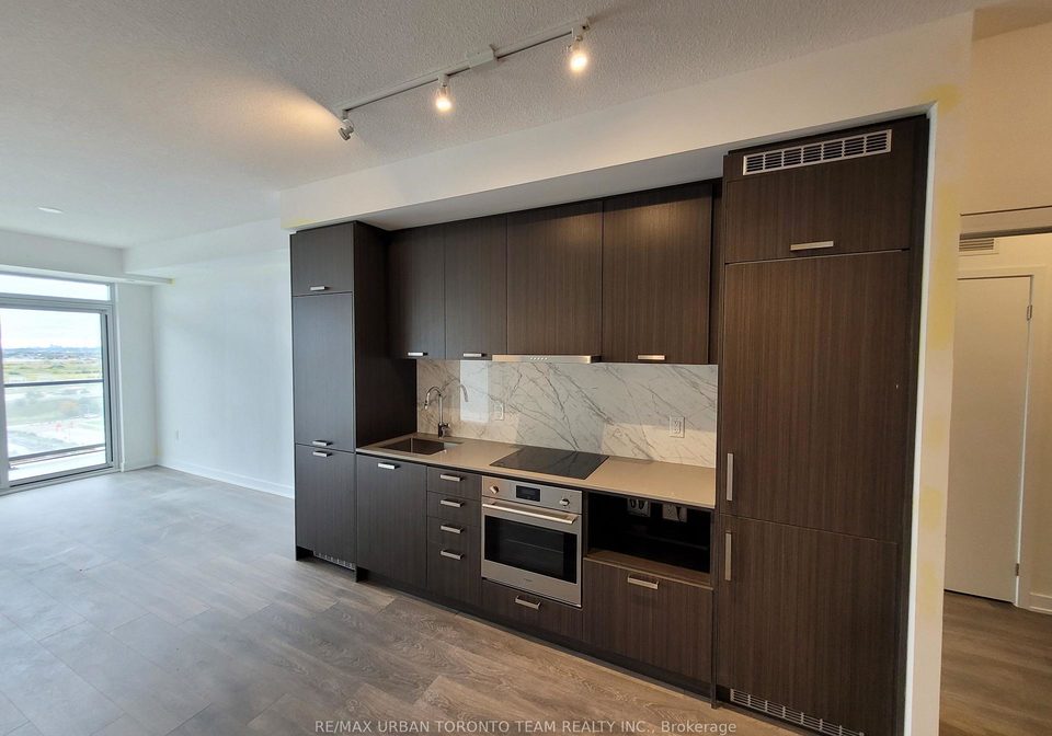 10-honeycrisp-crescent-vaughan-ontario-n12285935