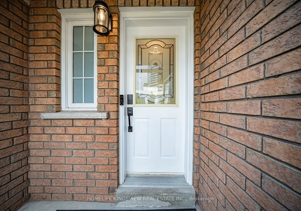 142-lindenshire-avenue-vaughan-ontario-n12286760