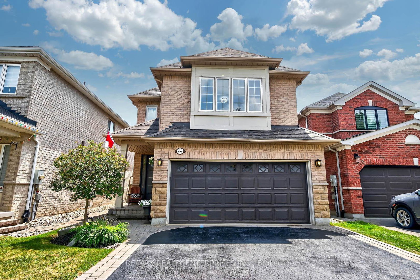 252-mcbride-crescent-newmarket-ontario-n12287388