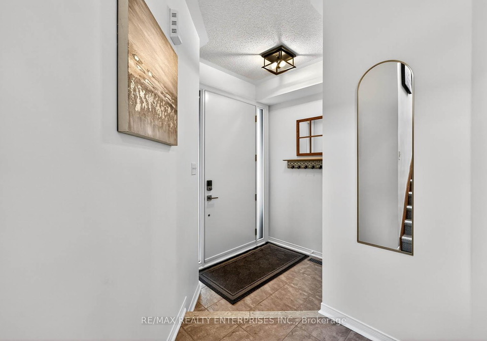 252-mcbride-crescent-newmarket-ontario-n12287388