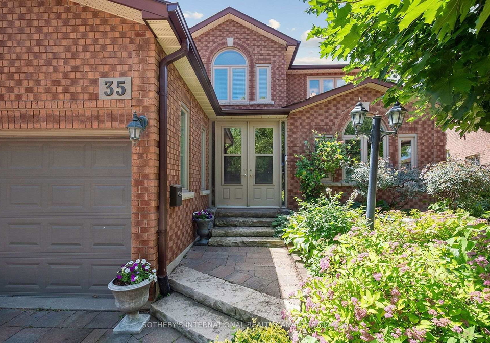 35-lisa-crescent-richmond-hill-ontario-n12287668