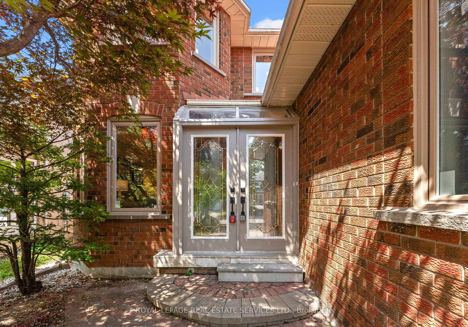 175-berwick-crescent-richmond-hill-ontario-n12290053