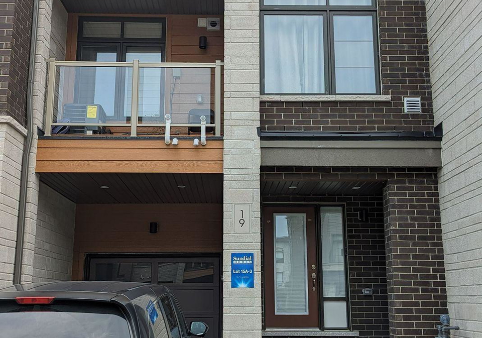 19-delano-way-newmarket-ontario-n12291312
