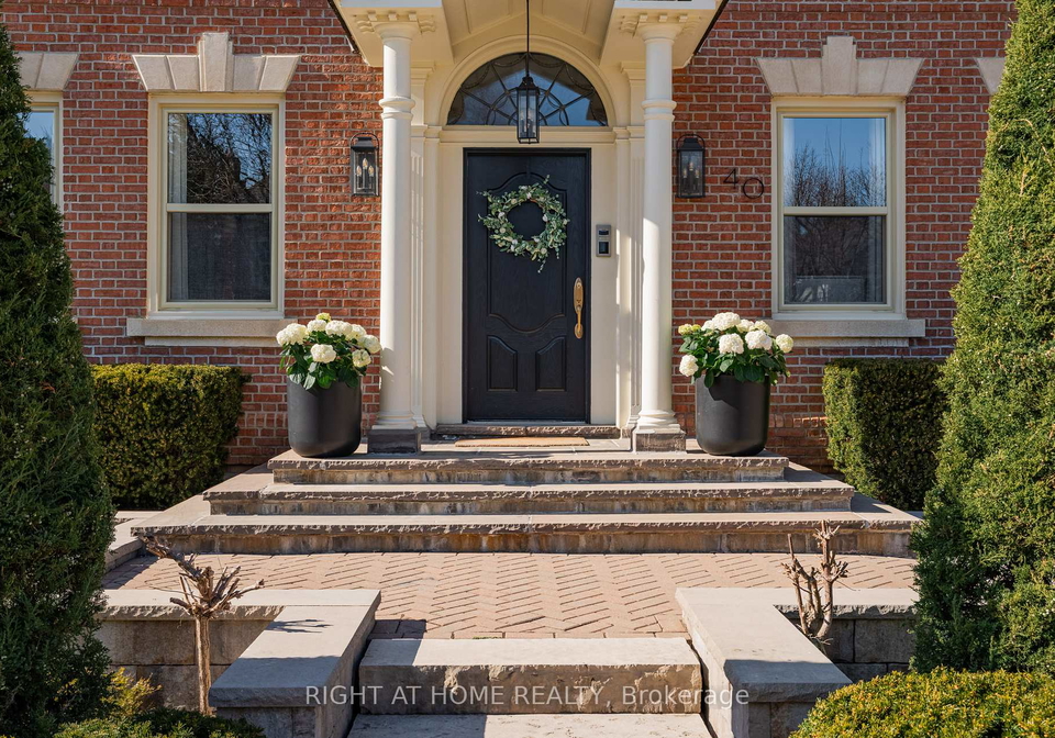 40-oatlands-crescent-richmond-hill-ontario-n12291344